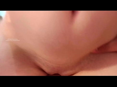 ❤️ Nukuin siskoni huoneessa ja niin heräsin siihen ❤ Porno at us ️❤