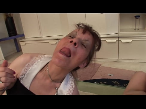 ❤️ Kaksi isoäitiä ja yksi isoisä kolmestaan ❤ Porno at us ️❤