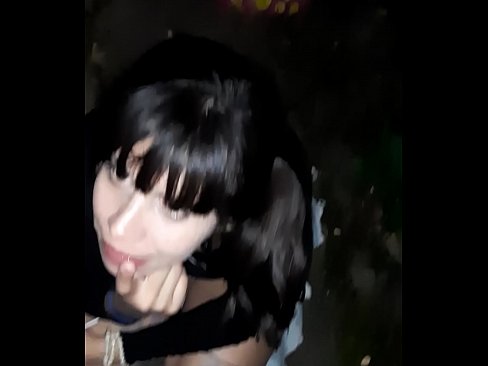 ❤️ Kadulla turvonneen peniksen vastineeksi karkkia ❤ Porno at us ️❤